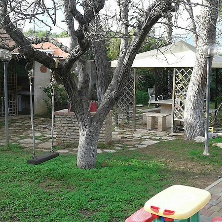 Casina Delle Arti Bed & Breakfast San Cataldo  Ngoại thất bức ảnh