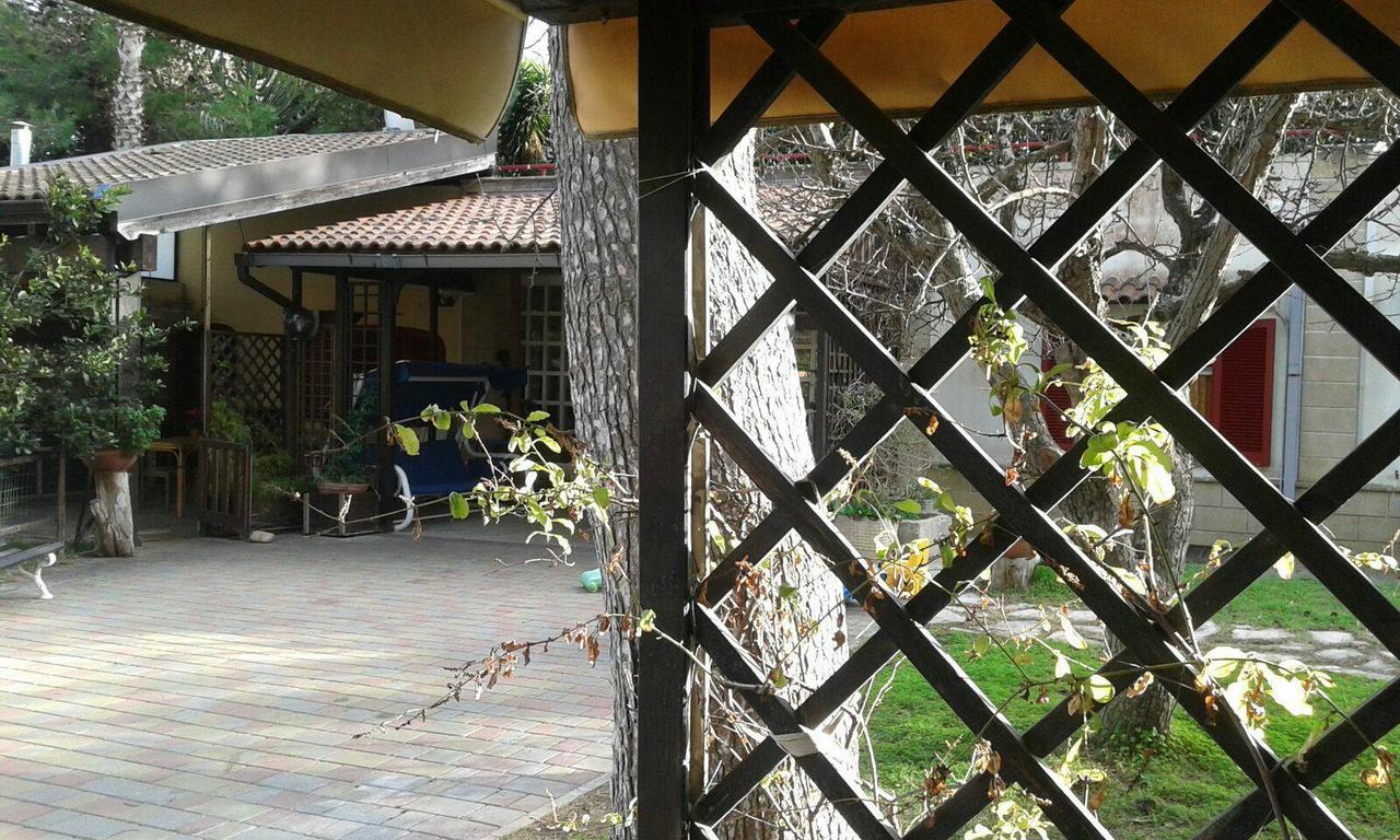 Casina Delle Arti Bed & Breakfast San Cataldo  Ngoại thất bức ảnh